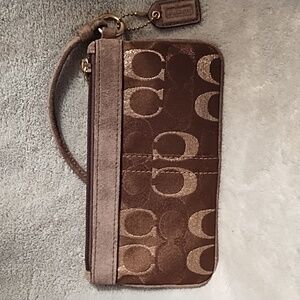 Coach wristlet.  EUC